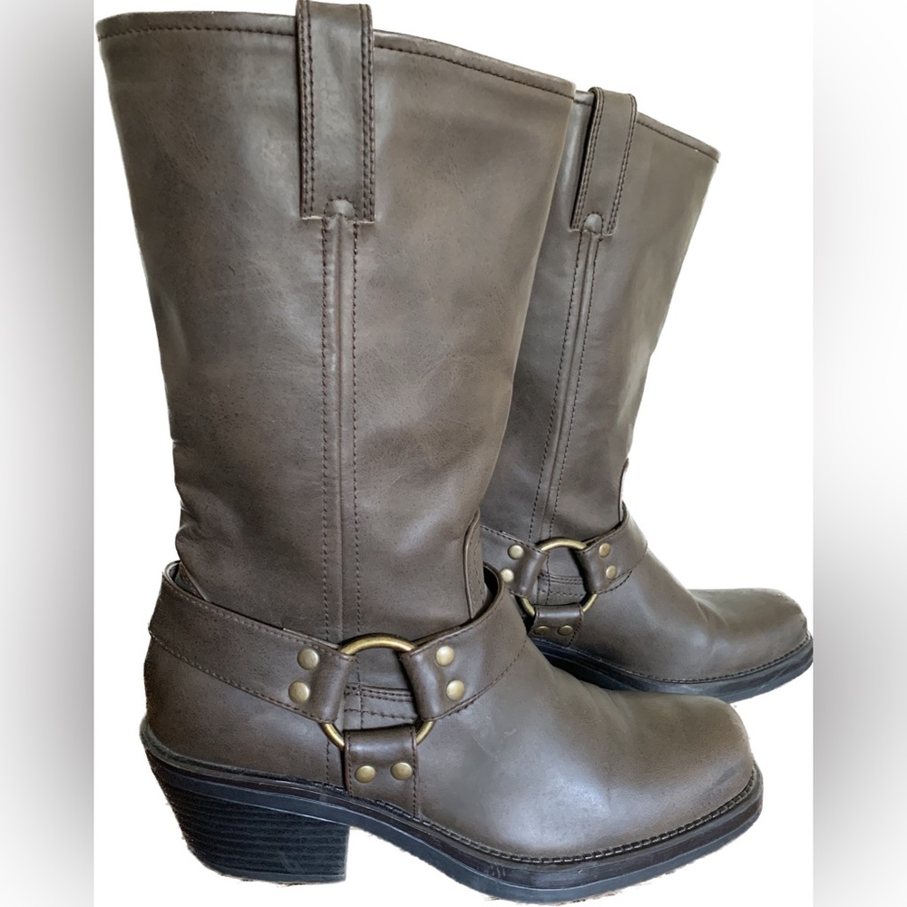 harness boots